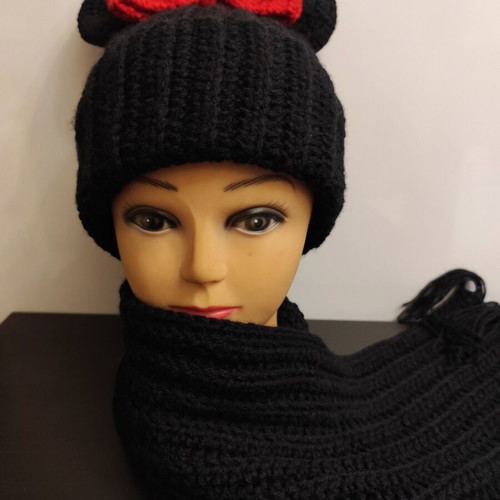 Minnie Mouse hat and scarf new set, 50% wool and 50% acrylic