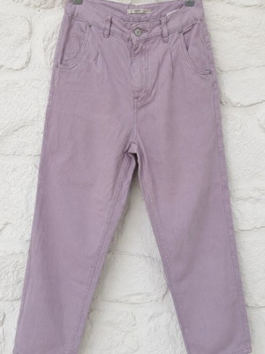 Pants new, comfortable fit M/L