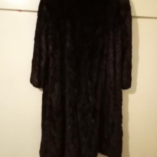 Mink fur coat new, long dark brown with lining