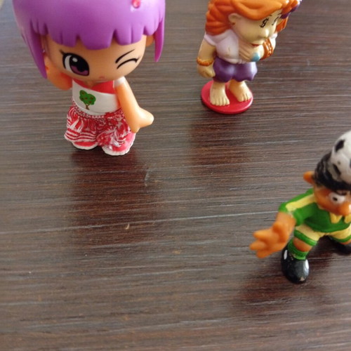 Figurines used, set of 6