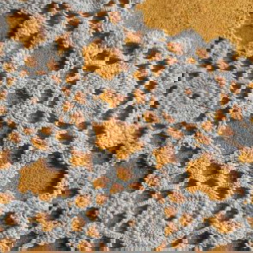 Τραπεζοκαρέ μεταχειρισμένο χειροποίητο σε βελονάκι, σχήμα ρόμβου 0,77x0,43