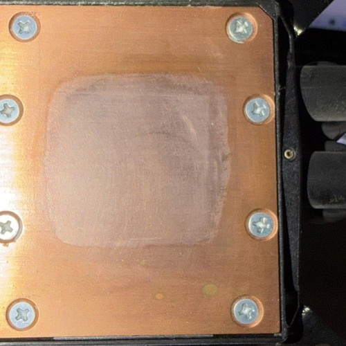 Intel Core i7-7700K processor, Gigabyte Radeon RX 480 4GB, Corsair Vengeance 2x4GB RAM, MSI B250M Bazooka motherboard, liquid cooler