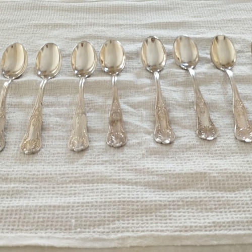 Kings Pattern Vintage Teaspoons Set of 12 NOS with Original Cloth Case