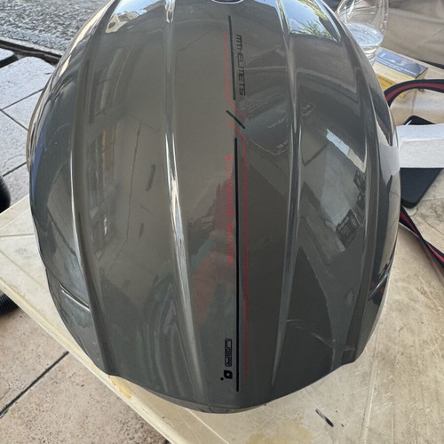 MT Helmets Motorcycle Helmet like new with sun visor mechanism