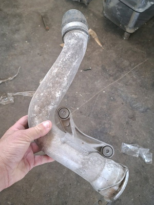 Audi TT 8J Tfsi intercooler pipe used