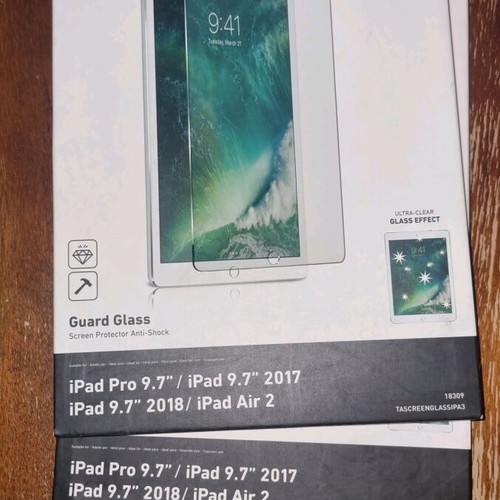 Mobile phone glass and cases new, pack of over 195 pieces