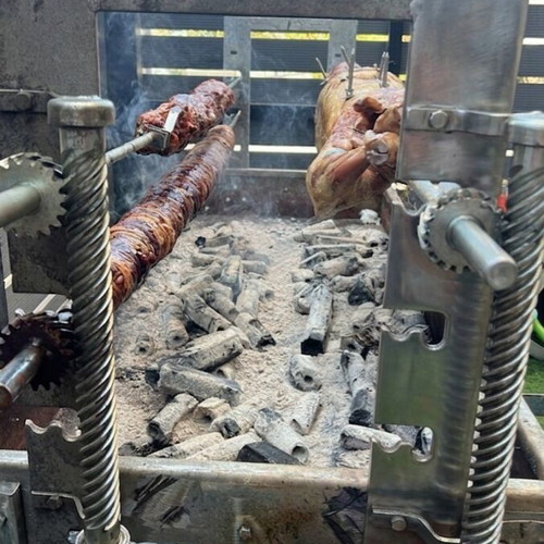 Rotisserie grill heavy-duty used with double worm gear system and 4 skewers