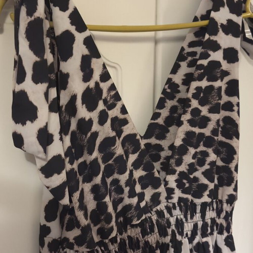 Maxi dress animal print with elastic under bust, one size, like new
