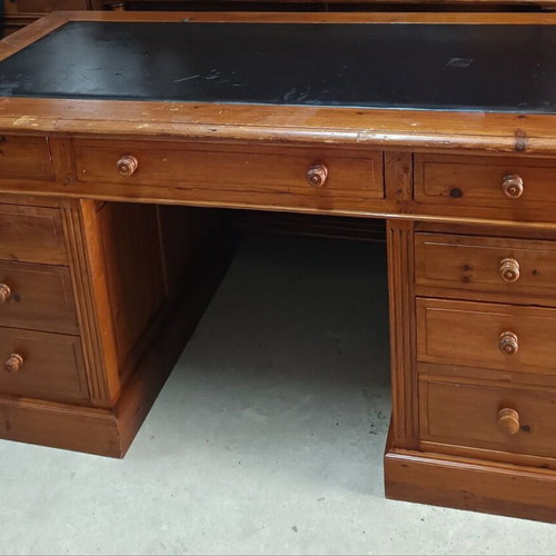 Desk made of pine wood used 150x80x80 cm