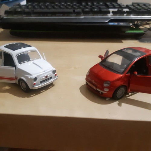 Fiat 500 toy car set with 1965 new and 2007 like new models