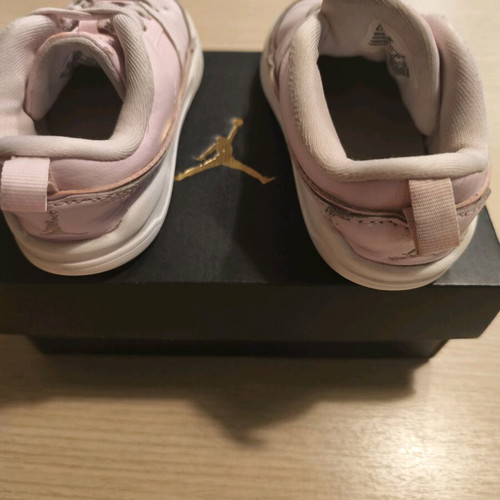 Athletic shoes used Jordan and Nike for girls sizes 25 and 26