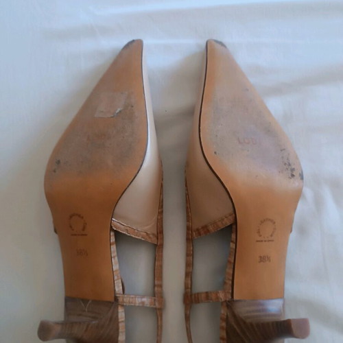 Lodi beige leather pumps like new, size 38.5