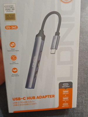 USB C Hub Adapter new sealed