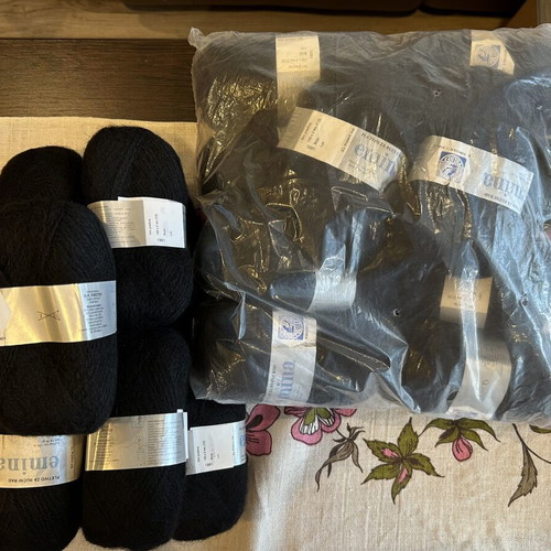 Pirotex Emina yarn new, pack of 20 black wool acrylic