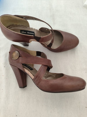 Ladies brown leather heels used, size EU40 UK7, Shoe Heaven