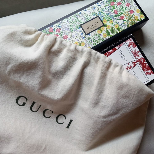 Gucci dust bag like new