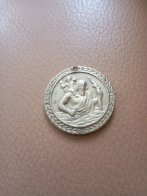 Vintage silver pendant amulet like new