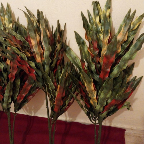 Plastic flowers set of 25 for pots and garden