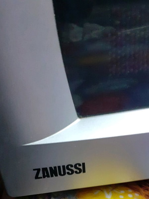 Zanussi microwave oven