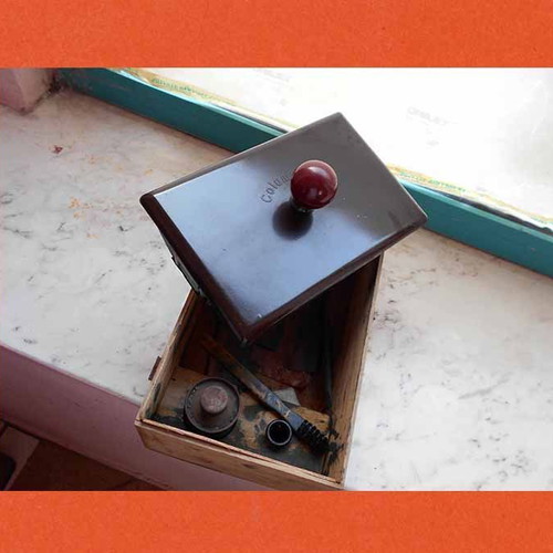 Box with tools for lithographic reproduction used, Columbus