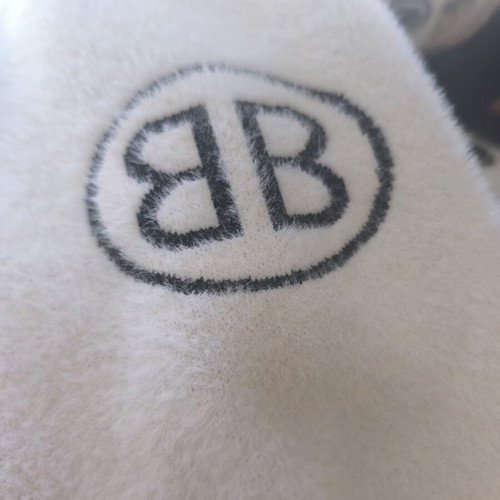 Balenciaga cashmere coat new, white, size M