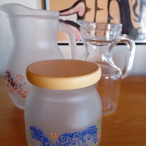 Glass pitcher and sugar bowl with Stathopoulos design, like new, gift included