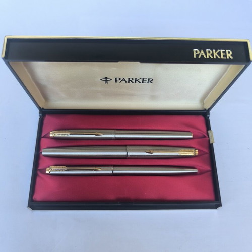 Parker 61 Flighter pen set made in England, stainless steel