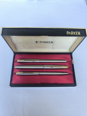 Parker 61 Flighter pen set made in England, stainless steel