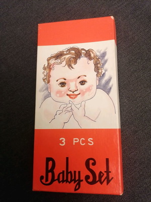 Baby set with paper box and utensils