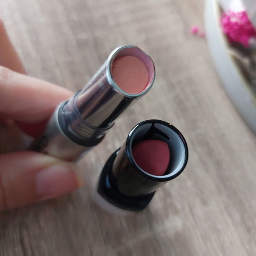 Set of 2 lipsticks Avon Rose Kisses and Kiko Coloured Balm used