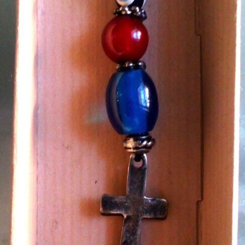 Gouria Cross and Boat unused, set of two pieces