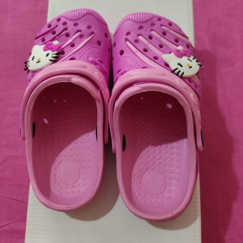 Hello Kitty kids' crocs clogs, pink, size 28