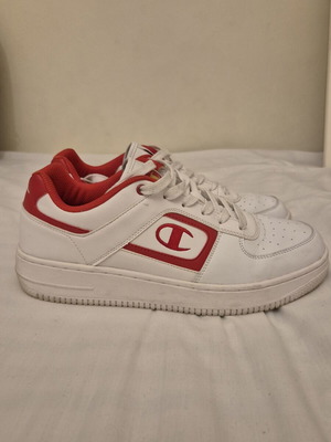 Champion sneakers size 44 like new, white and red