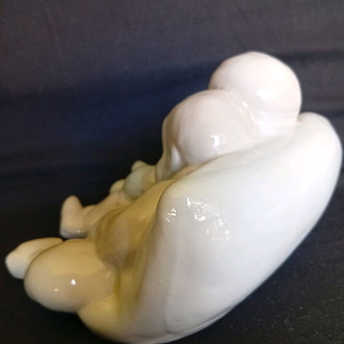 Porcelain figurine of twin babies like new