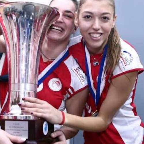 Olympiakos Women's Volleyball Jersey like new