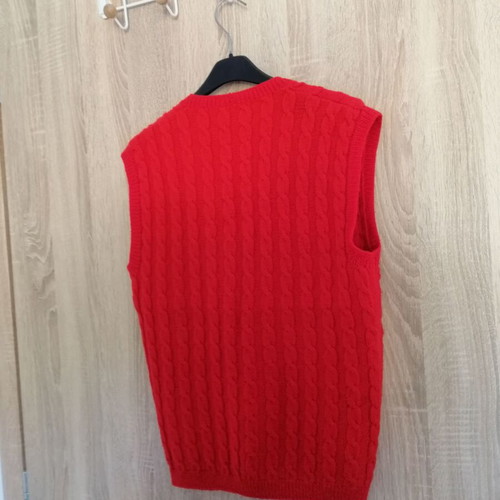 Wool sleeveless sweater new size S-M keniurio without label