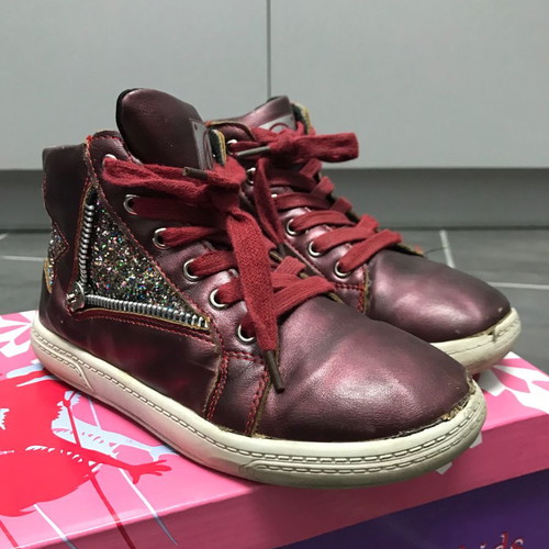 Girls' boots used size 32 bordeaux with rhinestone stars