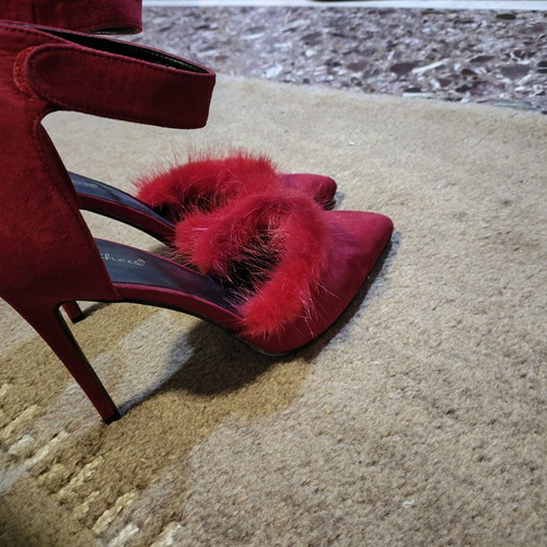 Red Kastorian Pumps size 40 new
