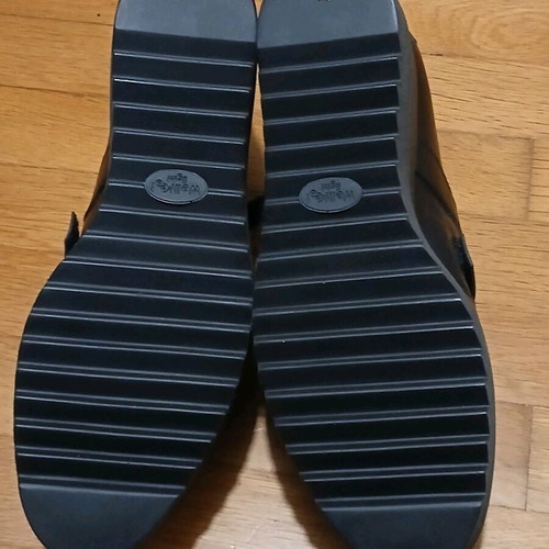 Glamazons leather sneakers new, size 40, black
