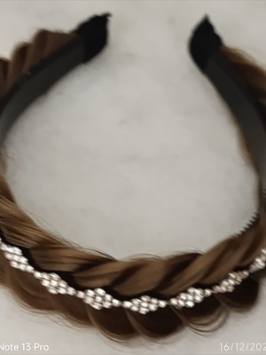 Hairband new with rhinestones brown