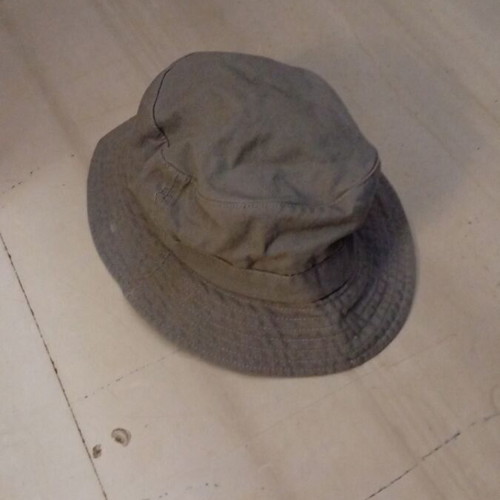 Bucket hat like new, size 58, gray