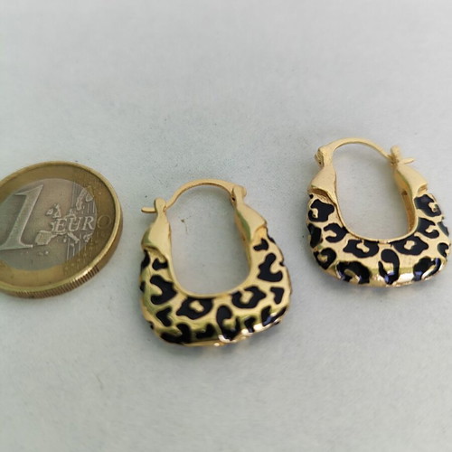Hoop earrings with animal print detail in black enamel like new