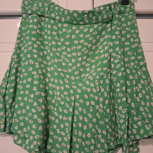 Zara skirt shorts used, size S, white and green