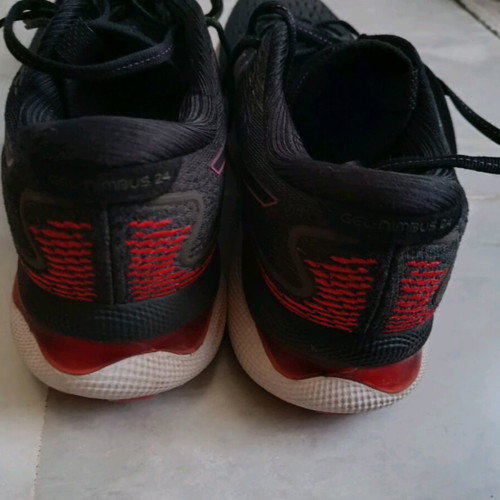 Asics Gel Nimbus 24 Women's Athletic Shoes Like New Black Orchid