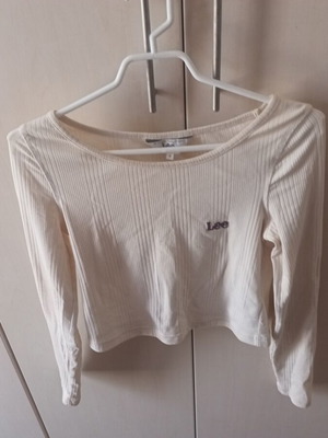 Lee women's beige t shirt like new size M