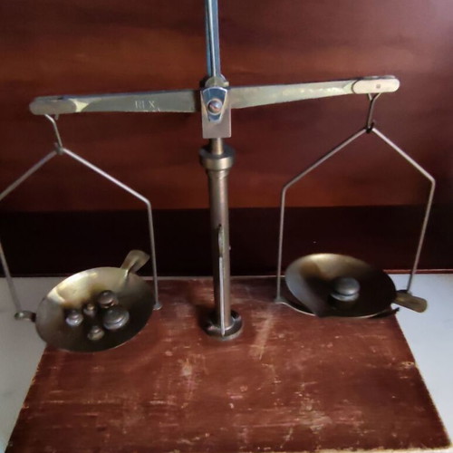 Vintage precision scale from 1900 like new