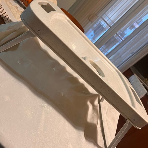 Auxiliary tray table like new, plastic with foldable legs