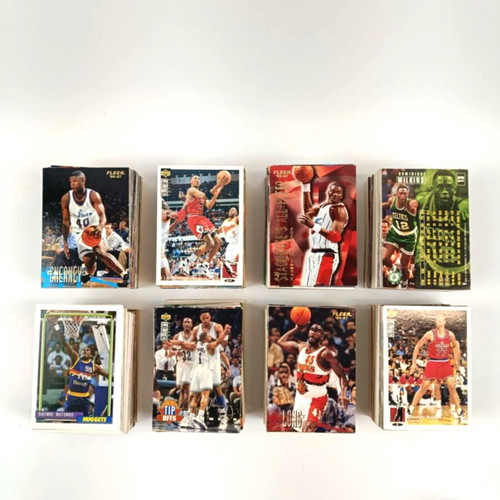 NBA cards from the 1990s like new, 811 pieces