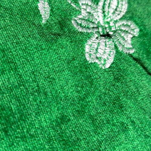 Vintage set of 5 green velvet table linens like new, runner and 4 doilies with Sun design