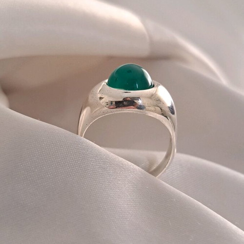 Silver ring 925 with green cabochon stone size 54 new